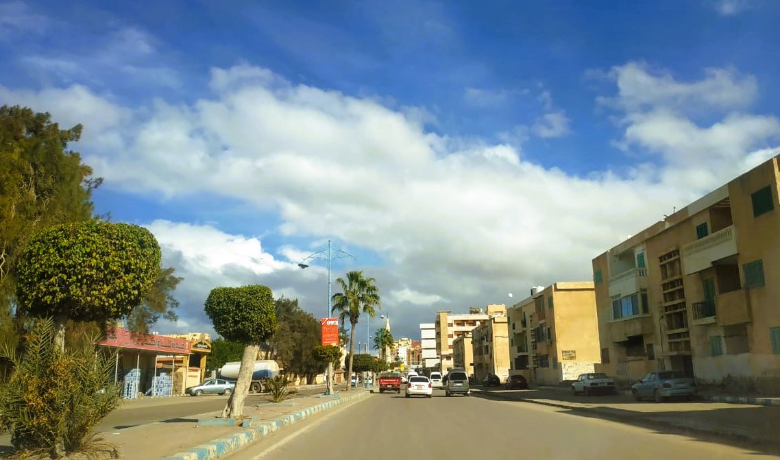 شوارع مطروح خالية من المارة بسبب المنخفض الجوي شوارع مطروح خالية من المارة بسبب المنخفض الجوي