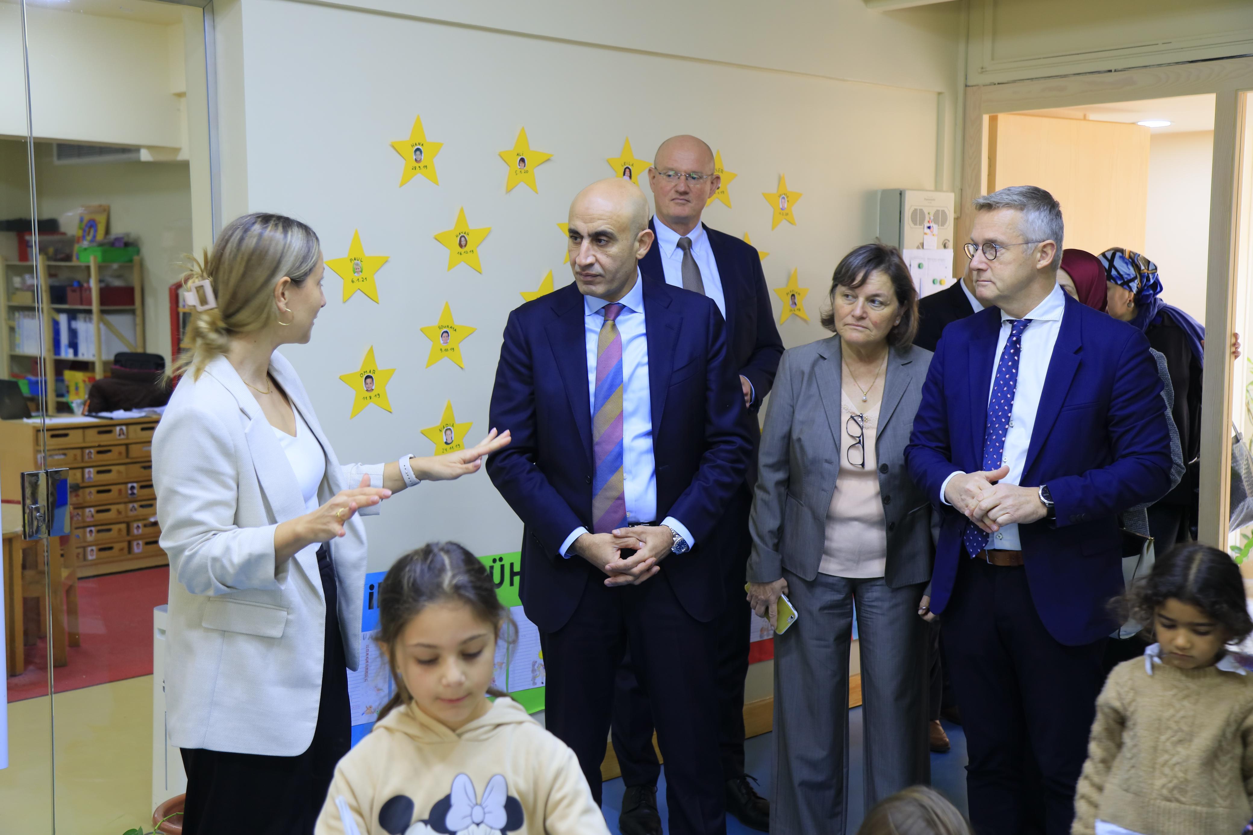 جولة وزير التعليم فى المدرسة الألمانية الإنجيلية الثانوية بالقاهرة جولة وزير التعليم فى المدرسة الألمانية الإنجيلية الثانوية بالقاهرة