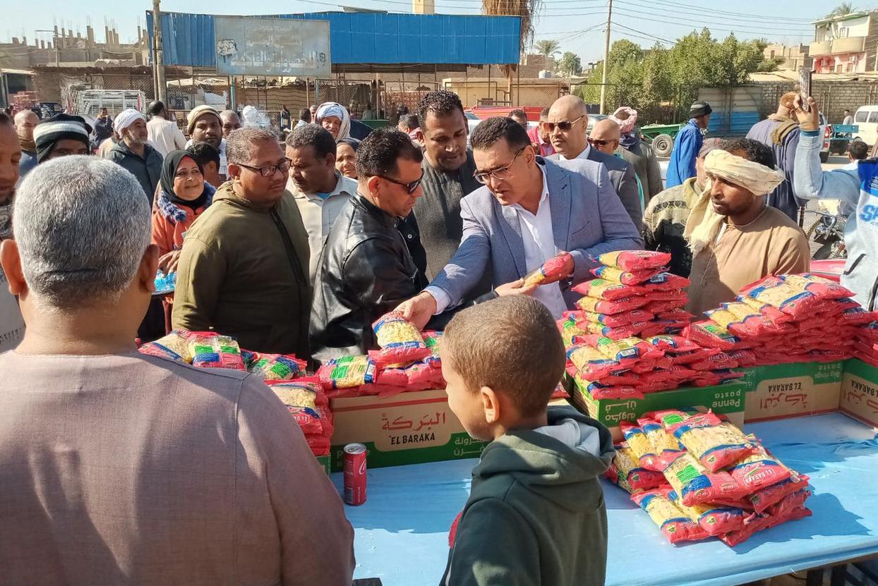 فتح سوقين لخدمة المواطنين في مدينة البياضية وآخر بقرية الحبيل فتح سوقين لخدمة المواطنين في مدينة البياضية وآخر بقرية الحبيل