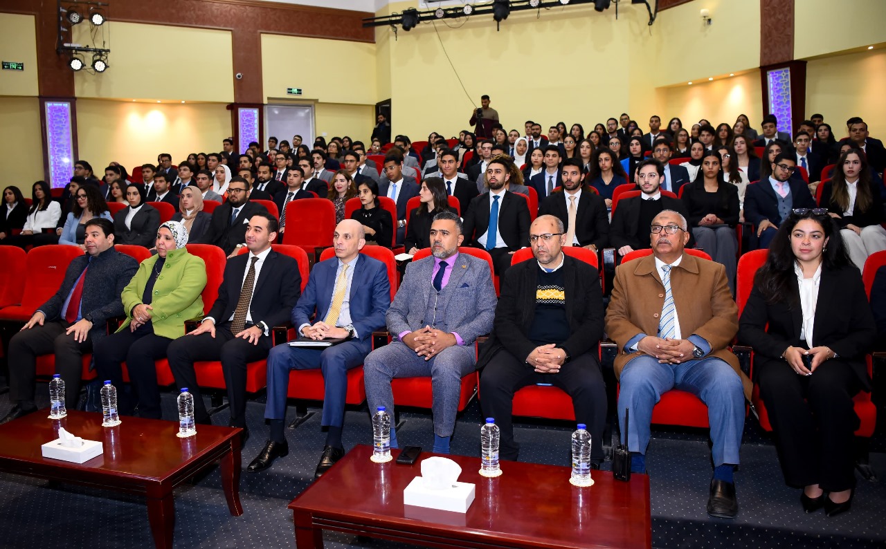 جانب من الحضور جانب من الحضور