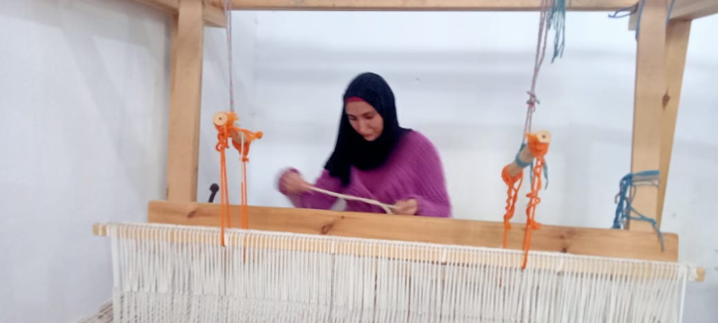 فتيات تعلمن منة الكليم وحافظن على مهنة الأجداد  (2)