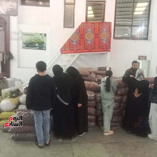 وكالة-الكمونى-بالمحلة-تفتح-أبوابها-أمام-الجمهور--(3)