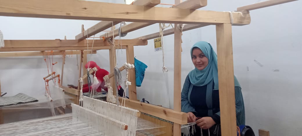 فتيات تعلمن منة الكليم وحافظن على مهنة الأجداد  (4)