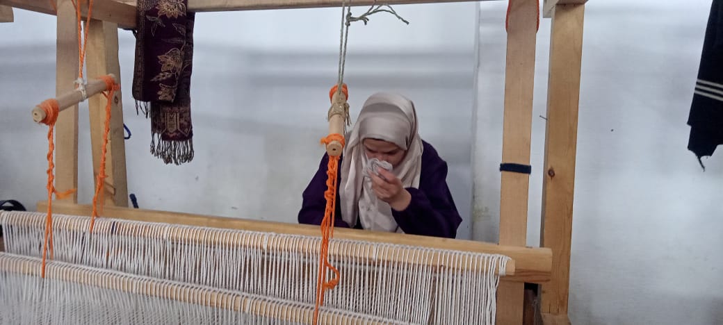 فتيات تعلمن منة الكليم وحافظن على مهنة الأجداد  (5)