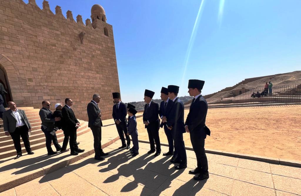 جانب من الجنازه (1)