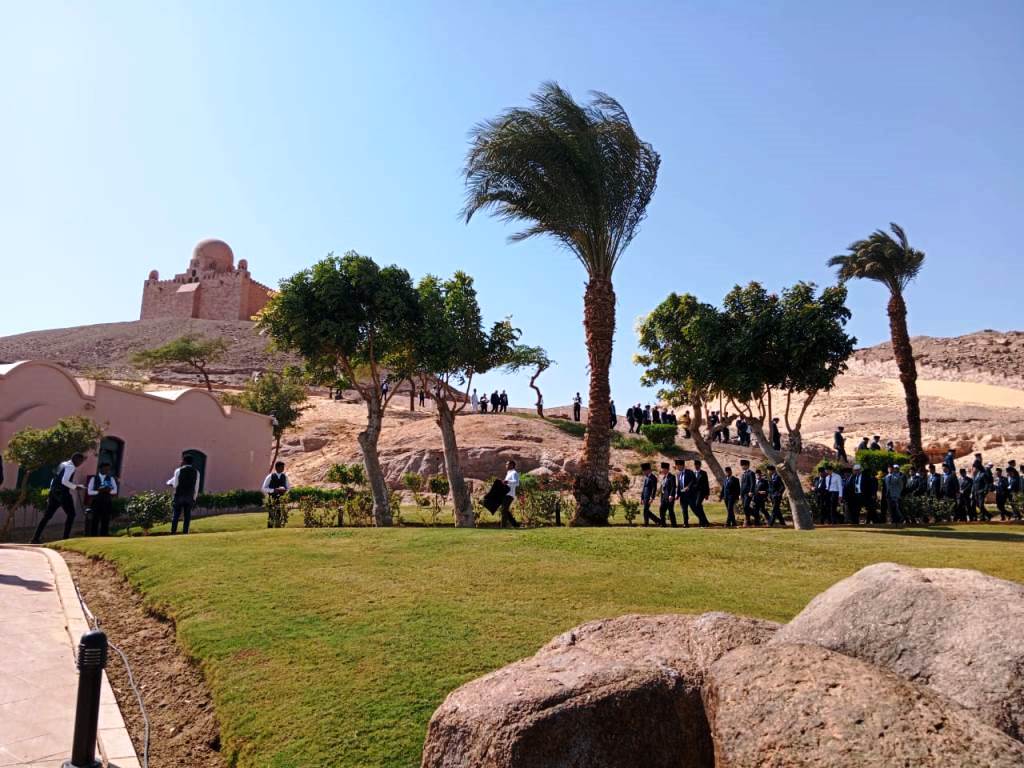 جانب من الجنازه (6)