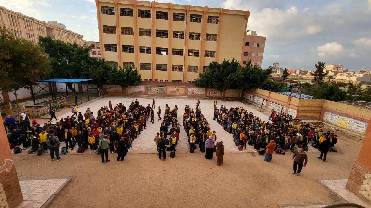 طلاب المعاهد الأزهرية في.  الإسكندرية