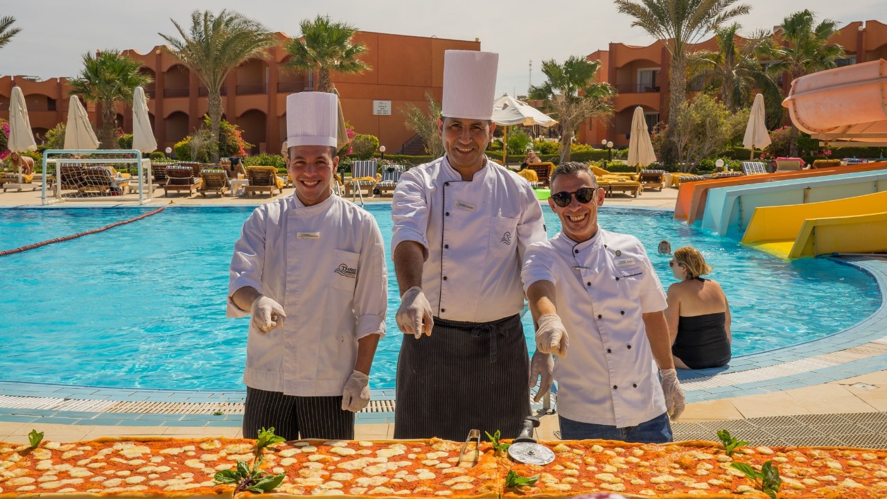 الشيفات المشاركين فى صناعة البتيزا