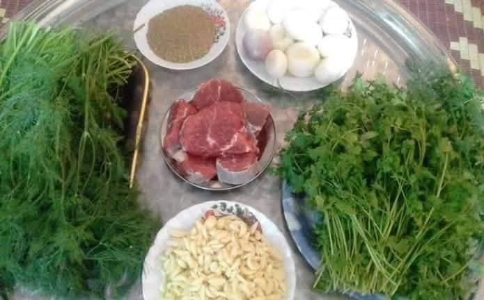 محتويات أكلة كباب أبو الحجاج الأقصرى خلال تجهيزها محتويات أكلة كباب أبو الحجاج الأقصرى خلال تجهيزها