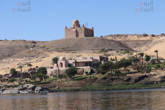 مقبرة-الأغاخان-على-نيل-أسوان مقبرة-الأغاخان-على-نيل-أسوان