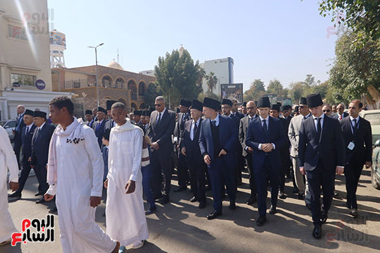 جنازة-الأمير-كريم-الحسيني-الأغاخان-فى-أسوان-بحضور-المحافظ جنازة-الأمير-كريم-الحسيني-الأغاخان-فى-أسوان-بحضور-المحافظ