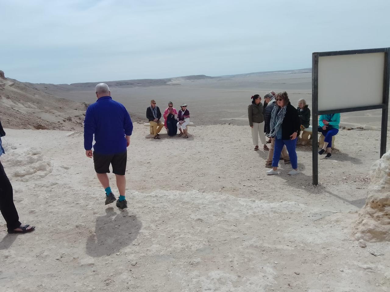 أفواج سياحية فى المناطق الأثرية بالمنيا أفواج سياحية فى المناطق الأثرية بالمنيا