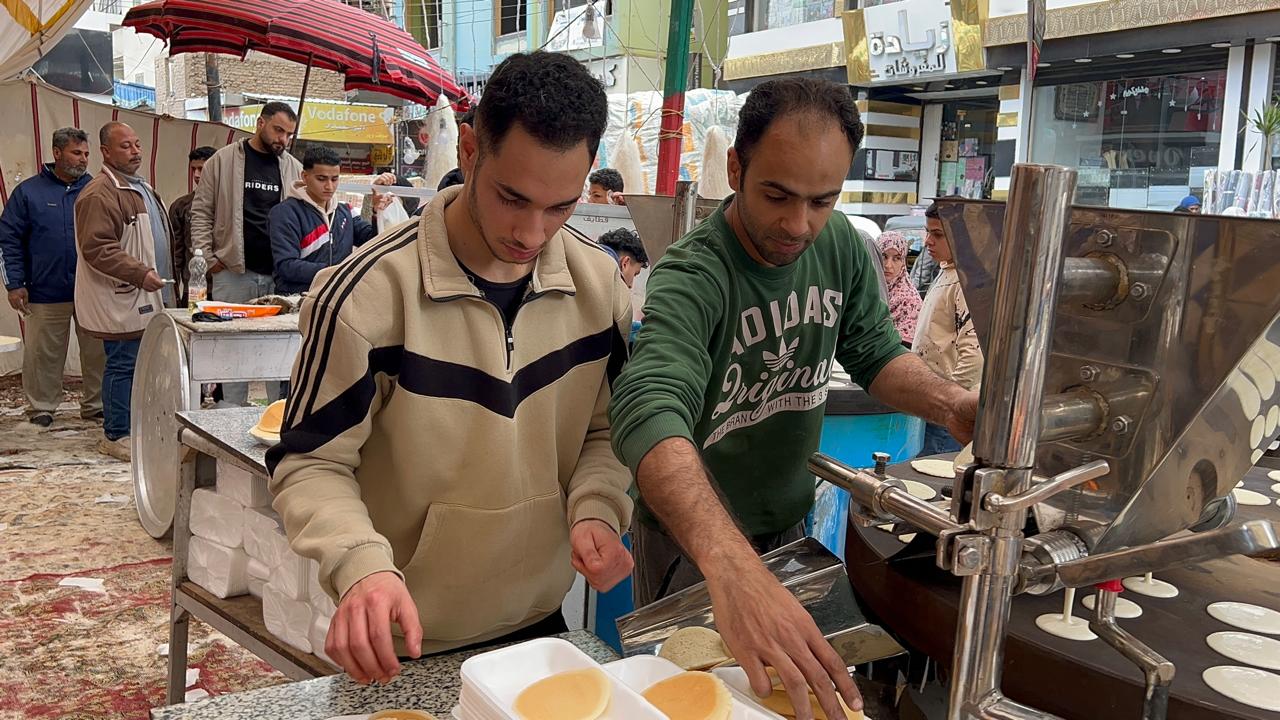 تعبئة القطائف تعبئة القطائف