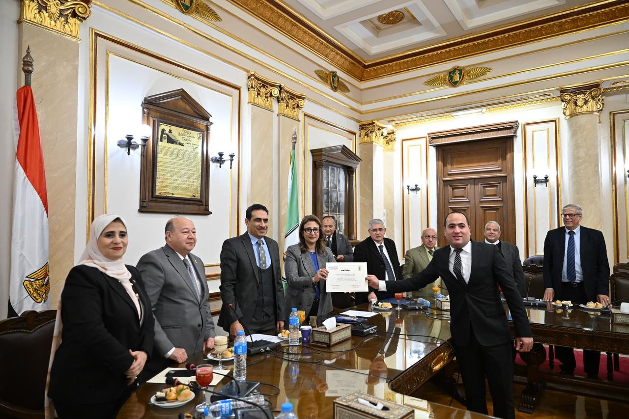 de2b382d-fd34-424d-8d81-75b62afb054f de2b382d-fd34-424d-8d81-75b62afb054f