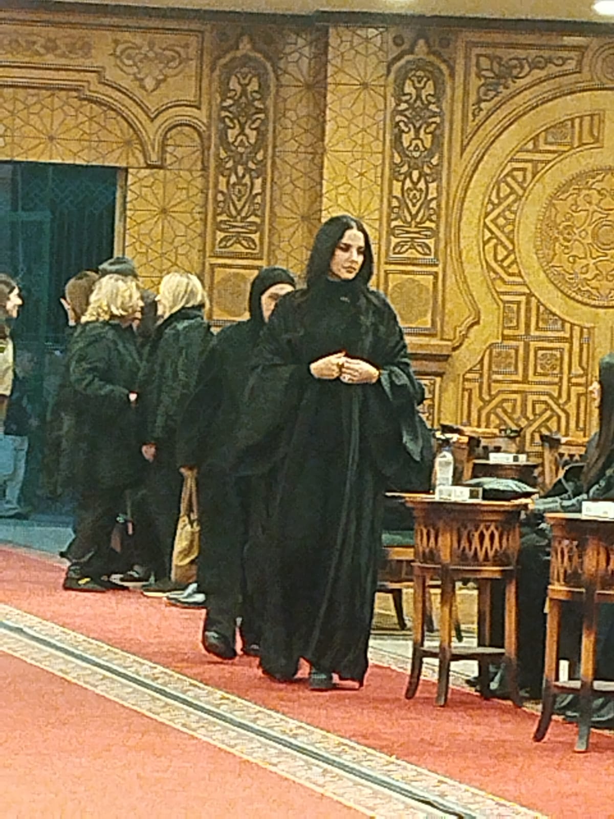 رزان مغربي ودره وهيدى كرم  وتامر حبيب ٠في عزاء والدة  زوجه  تامر هجرس (4)