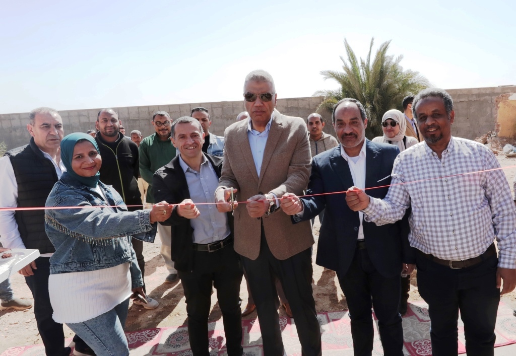 جانب من افتتاح المشروع جانب من افتتاح المشروع