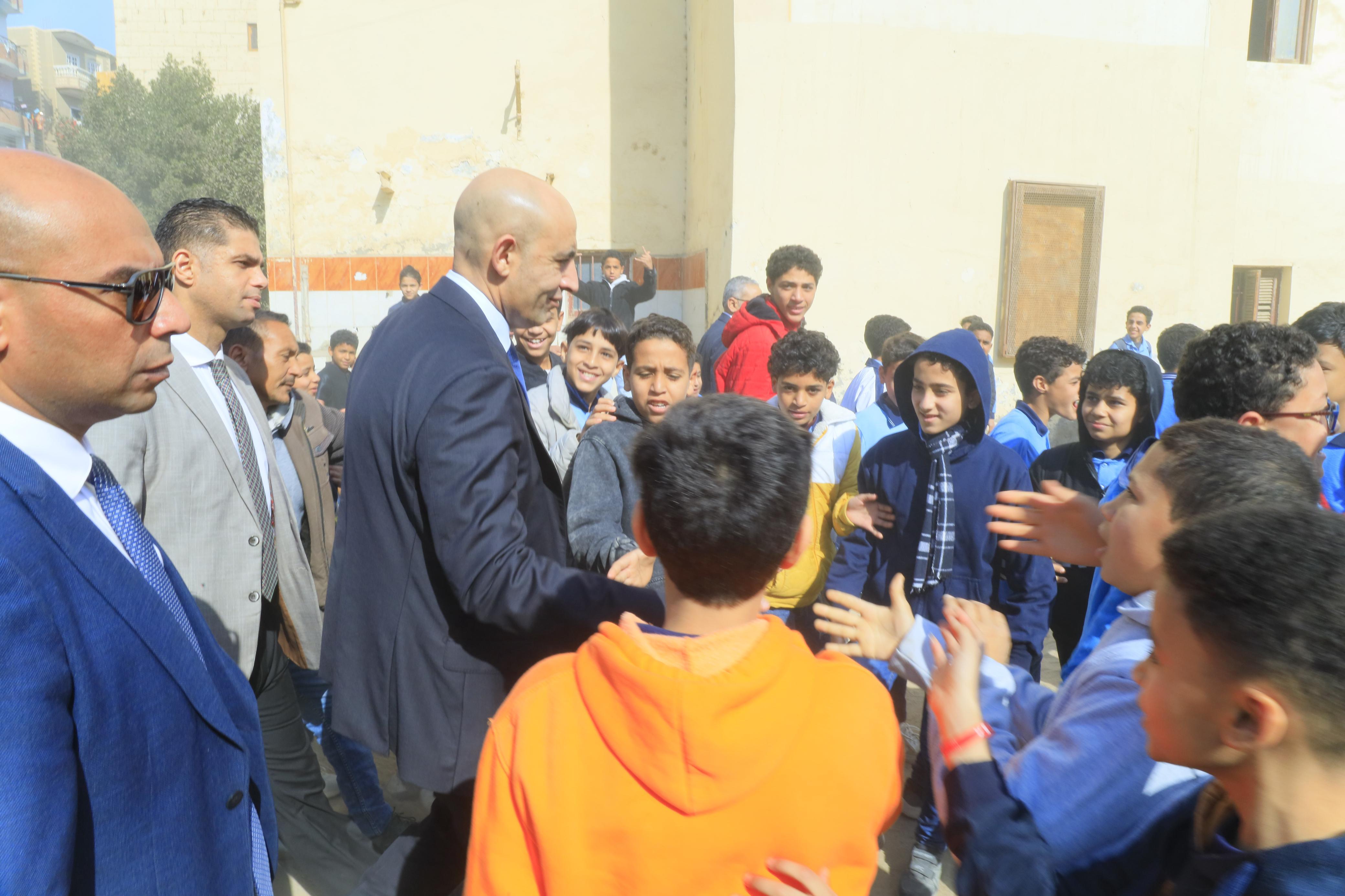 جولة وزير التعليم  بمدارس الفيوم