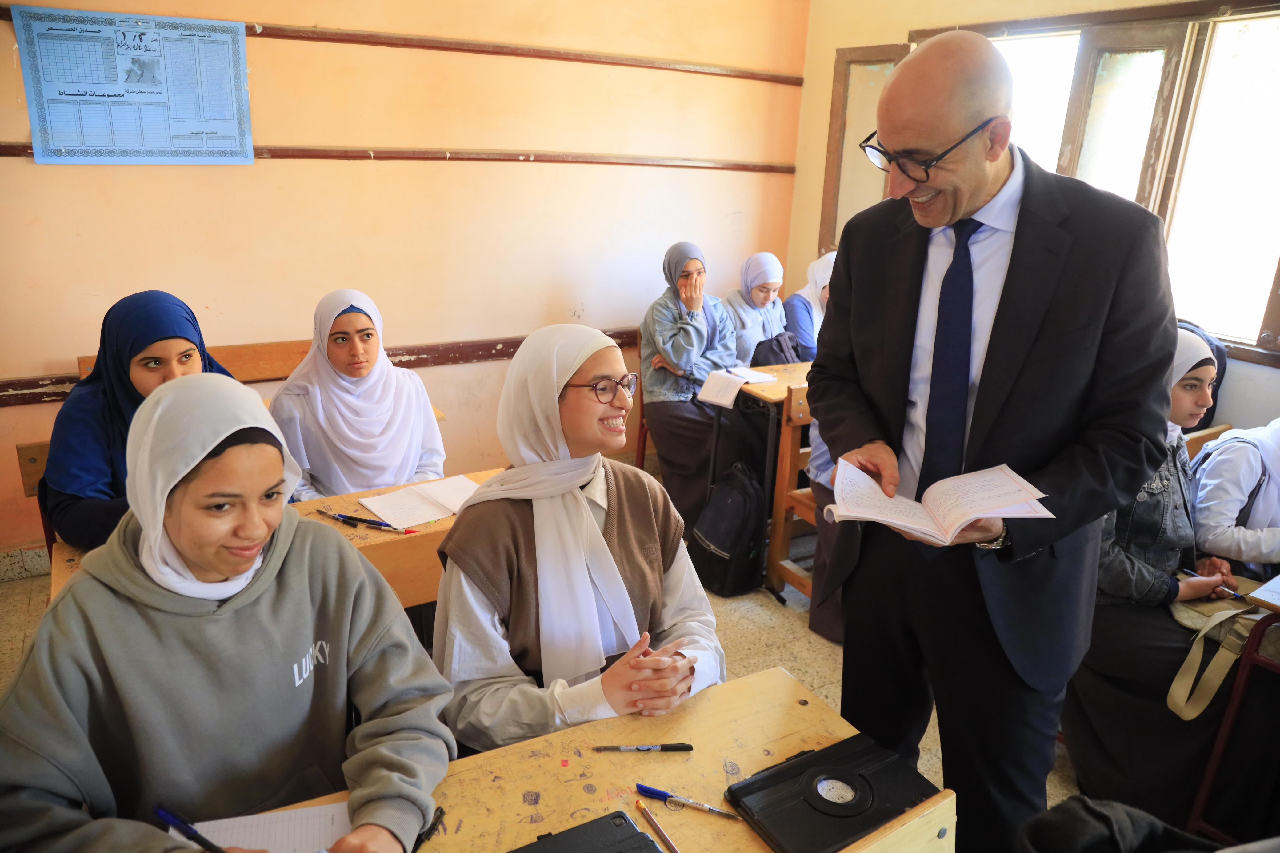 وزير التعليم يتفقد المدارس بالفيوم