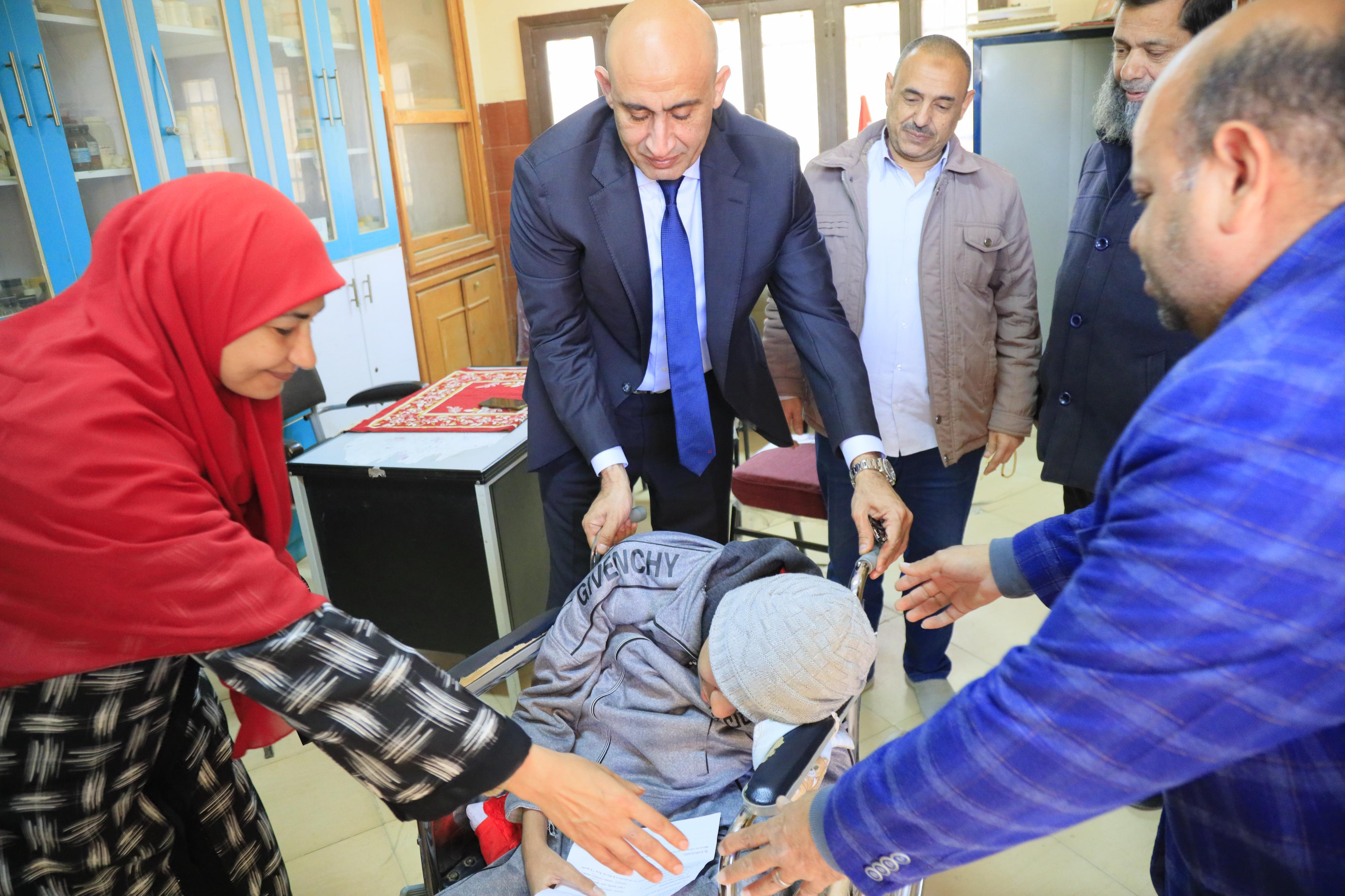 وزير التعليم خلال جولته بمدارس الفيوم