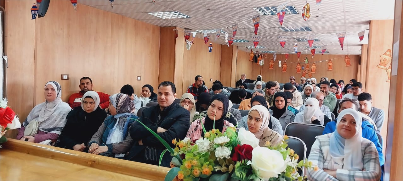 خلال ندوة مواجهة الشائعات