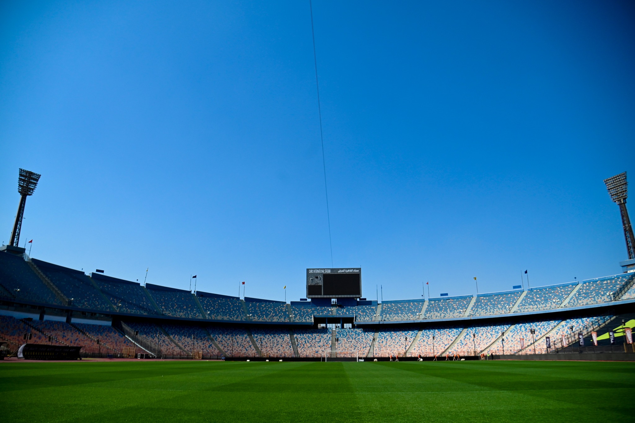 استاد القاهرة