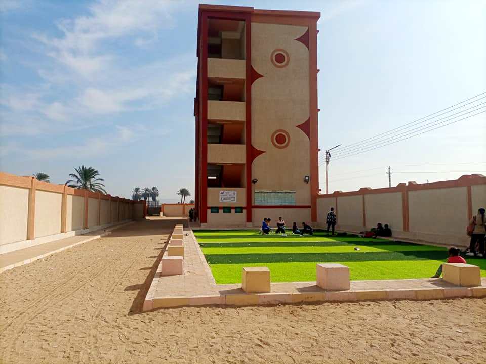 الانتهاء من المدرسة القومية بسلامون بطما (4)