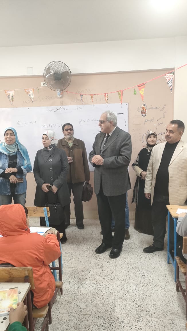 خلال متابعة الفصول الدراسية