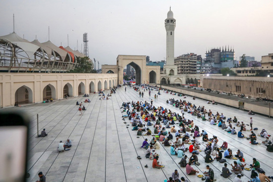  بنجلاديش بشهر رمضان الكريم حسب طقوس (1)