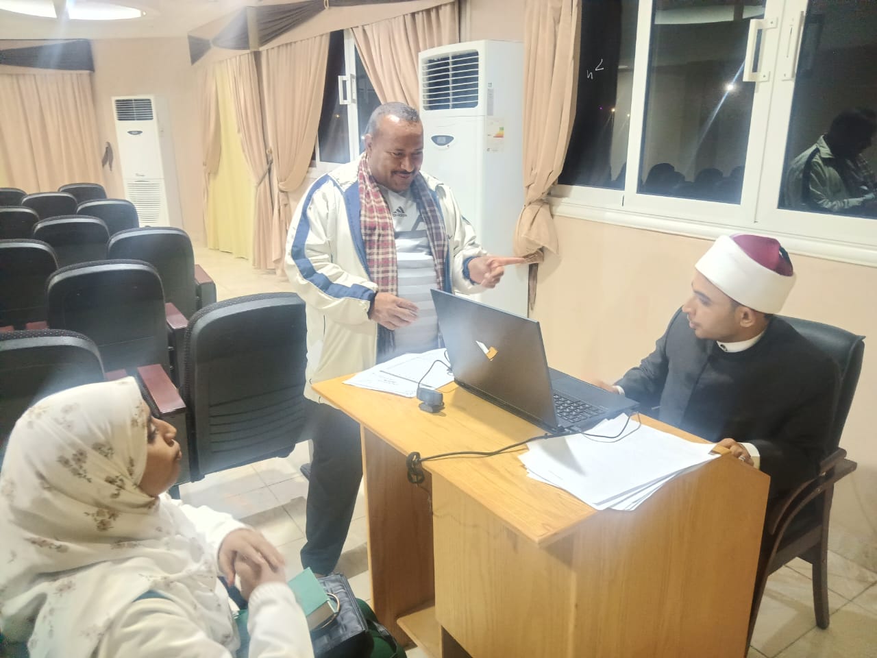 جانب من المسابقة الدينية جانب من المسابقة الدينية