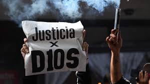 مظاهرات تطالب بالعدالة لمارادونا مظاهرات تطالب بالعدالة لمارادونا