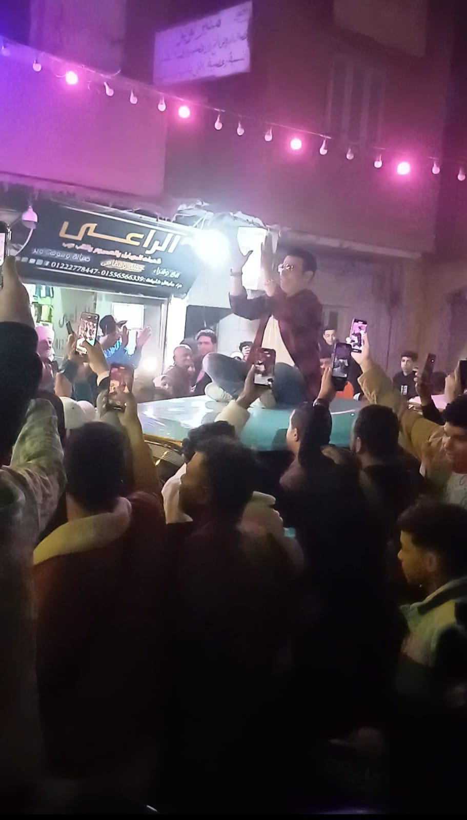 اهالى شبرا يستقبلون سعد الصغير بالمزمار اهالى شبرا يستقبلون سعد الصغير بالمزمار