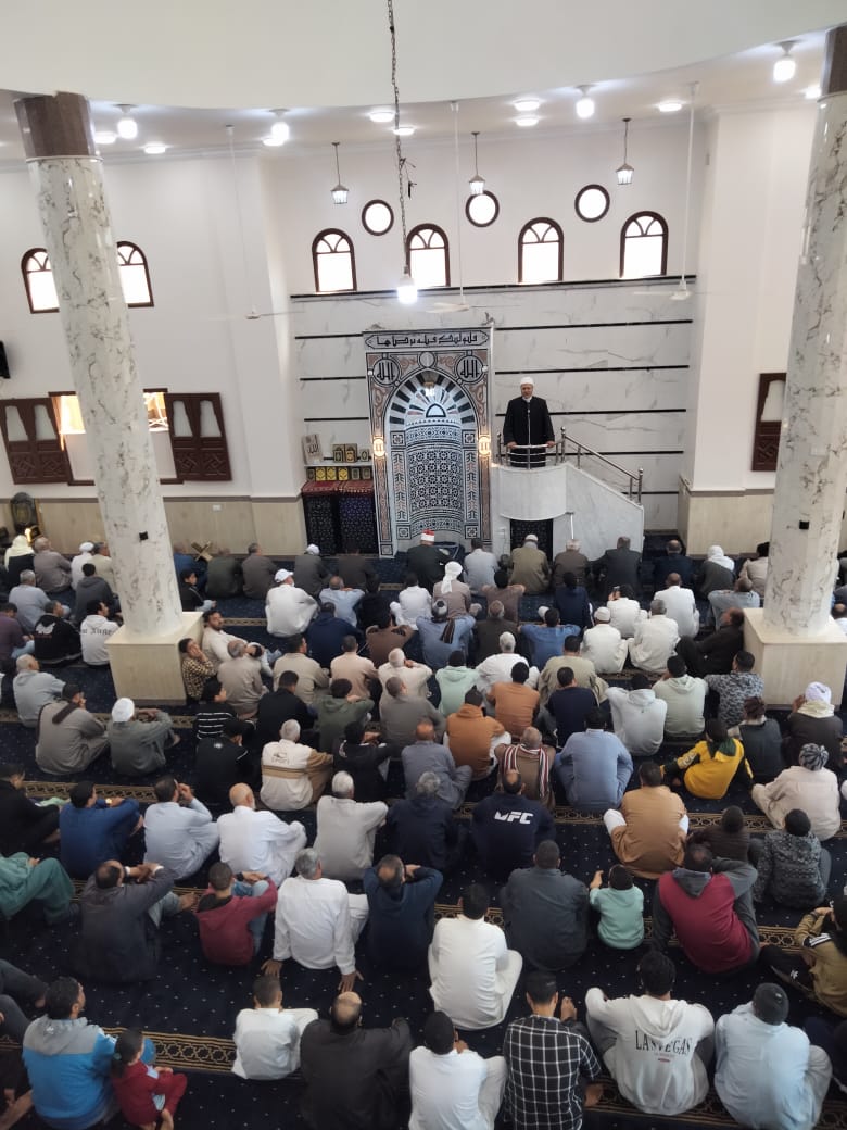 جانب من خطبة الجمعة. جانب من خطبة الجمعة.