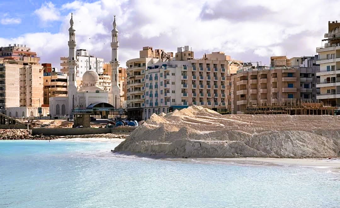 جانب من اعمال تطوير كورنيش مطروح جانب من اعمال تطوير كورنيش مطروح