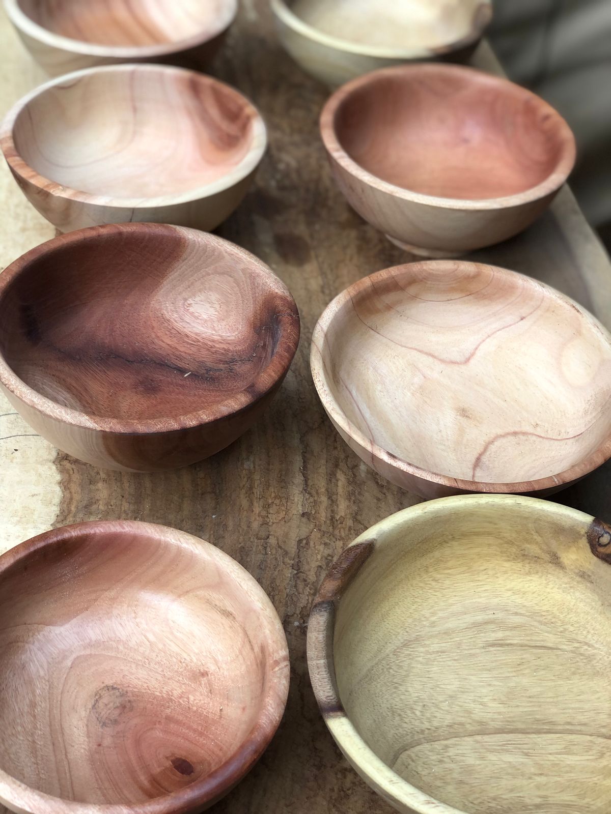 أطباق خشبية أطباق خشبية