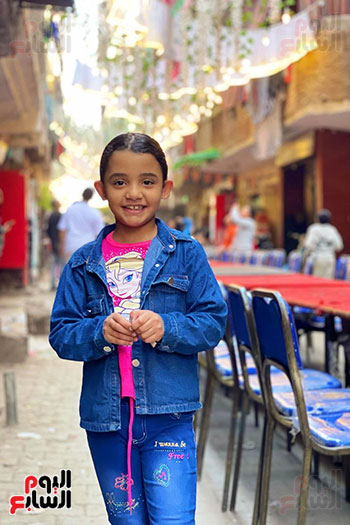 طفلة طفلة