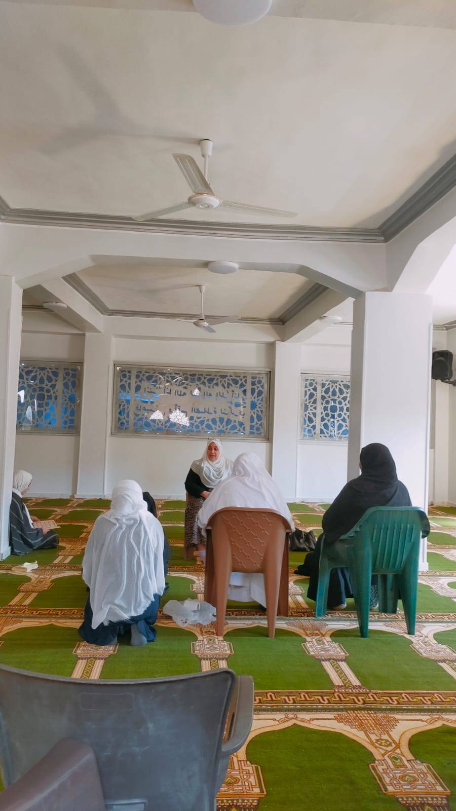دروس الواعظات الرمضانية للسيدات وسط أجواء روحانية بالأقصر دروس الواعظات الرمضانية للسيدات وسط أجواء روحانية بالأقصر