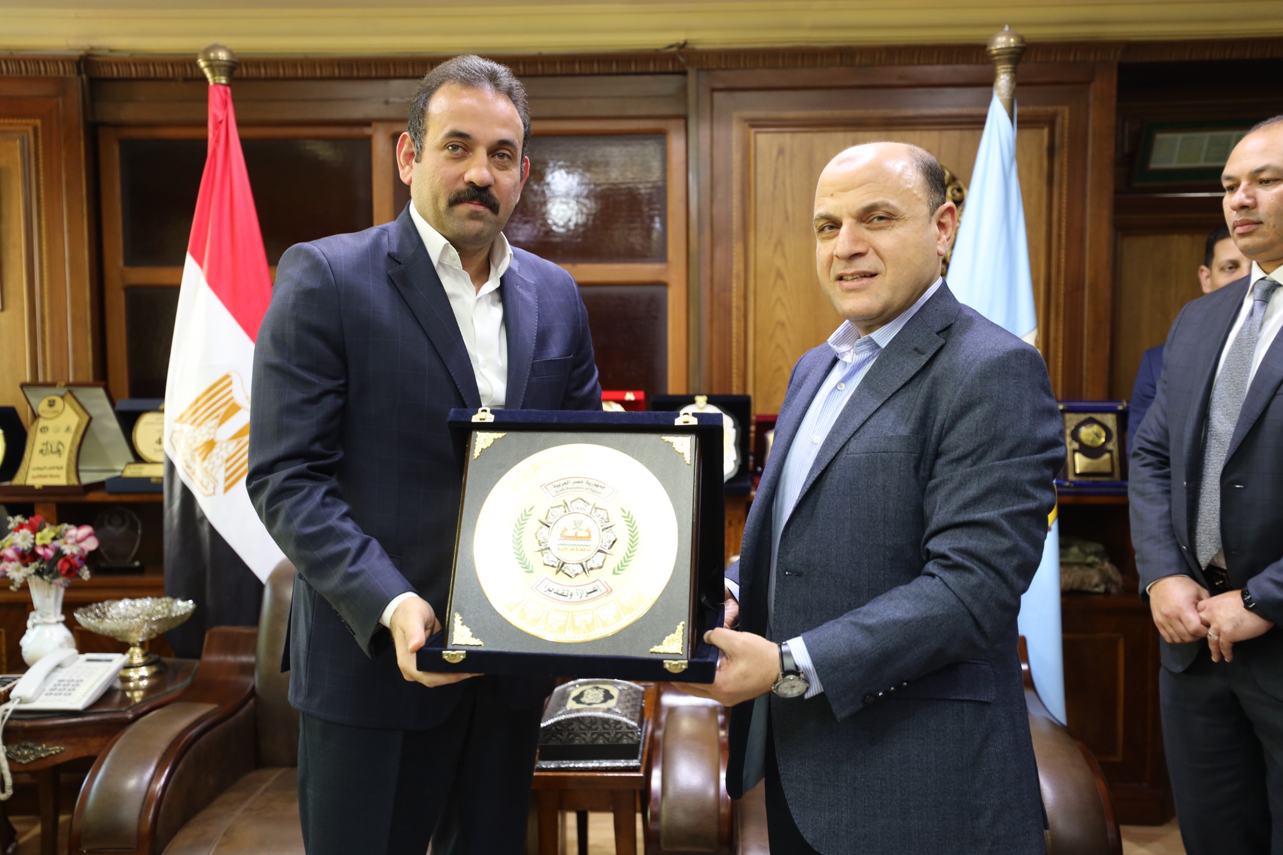 درع المحافظة لمدير جهاز مستقبل مصر