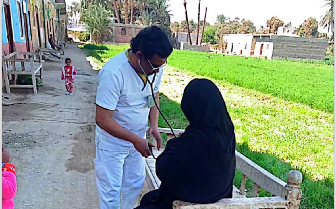 فحص المواطنين بالقرى والنجوع بمبادرة رمضان للرعاية الصحية فحص المواطنين بالقرى والنجوع بمبادرة رمضان للرعاية الصحية