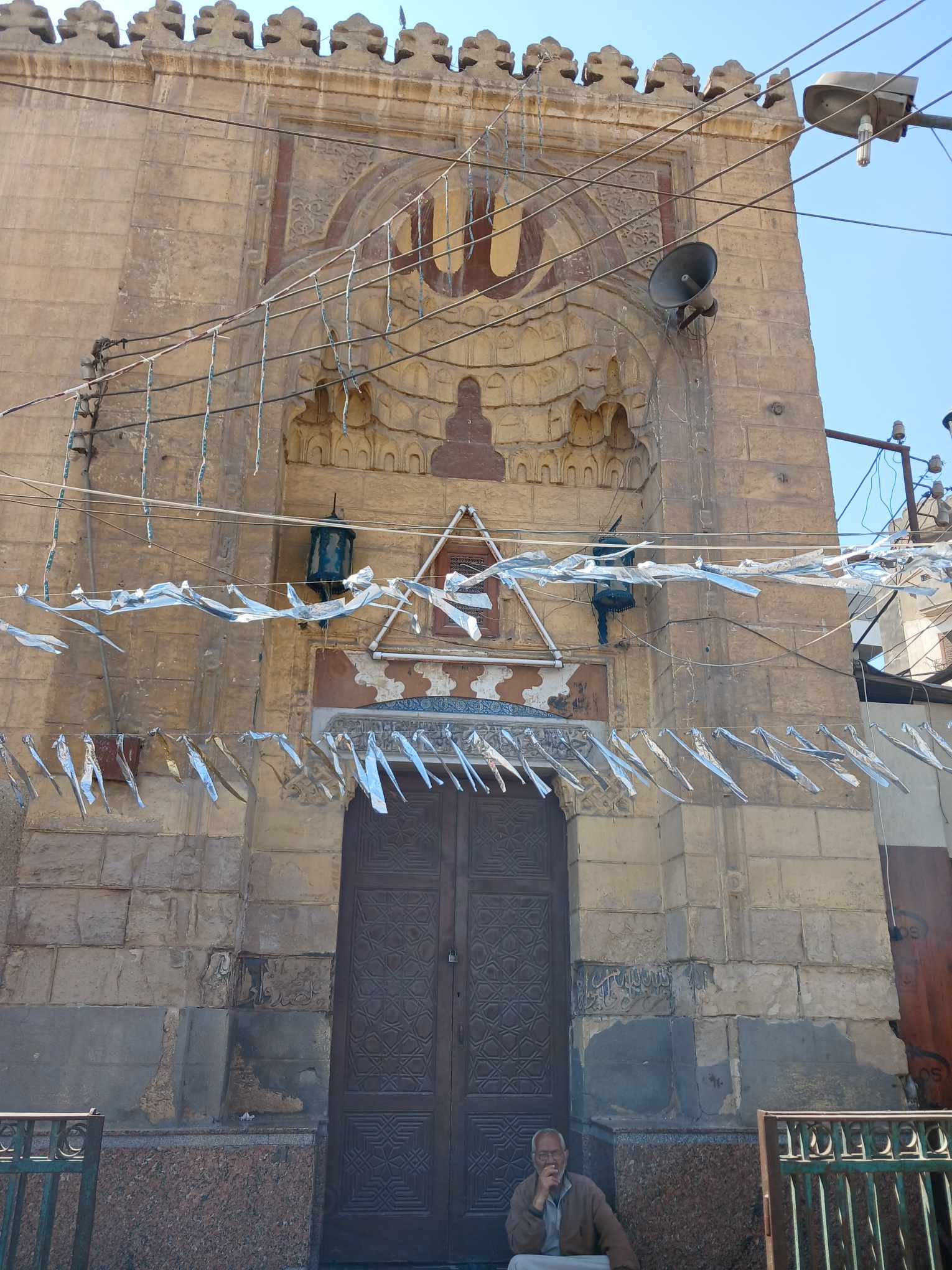 المسجد من الخارج المسجد من الخارج