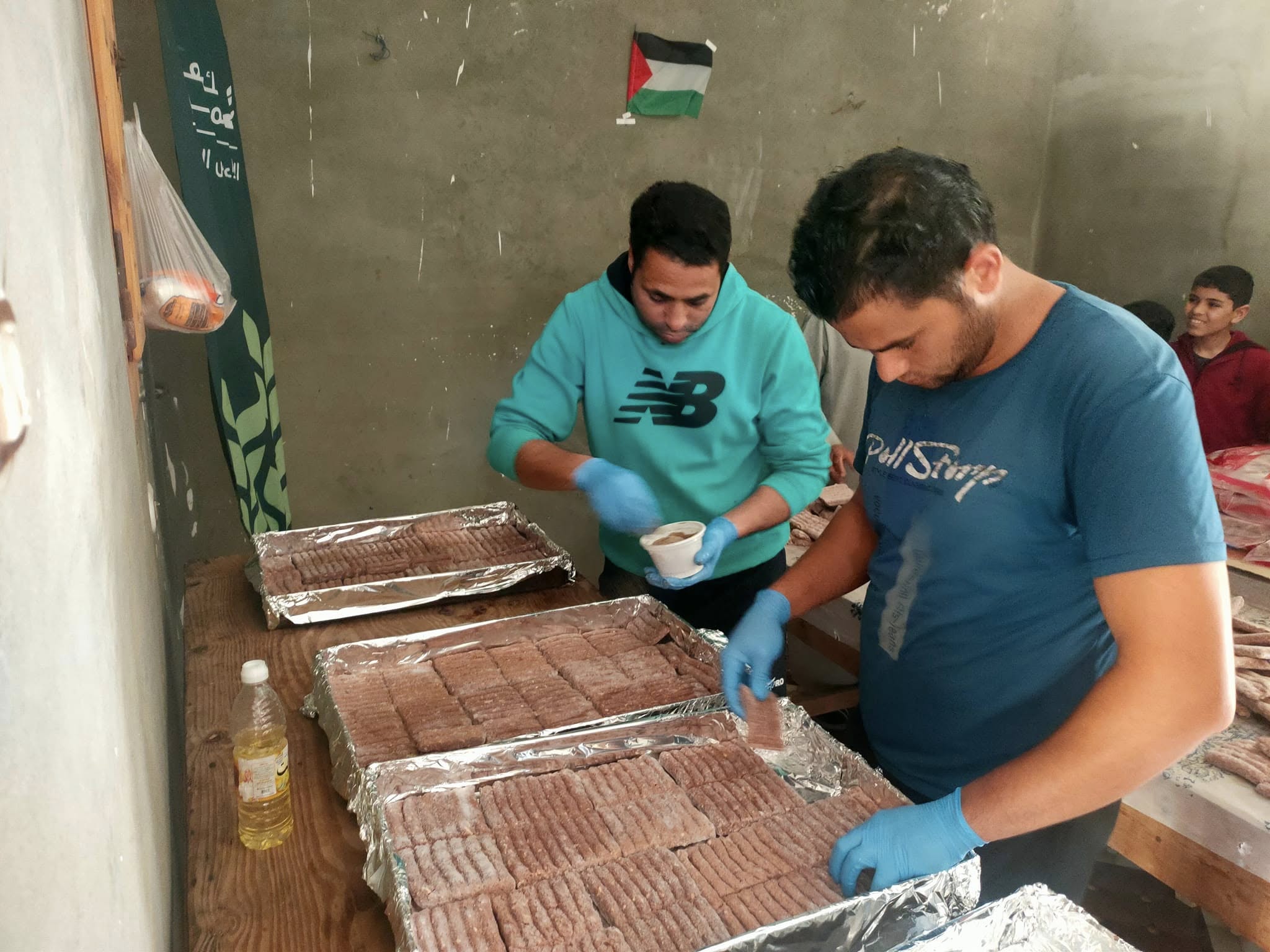 خلال العمل يوميا خلال العمل يوميا