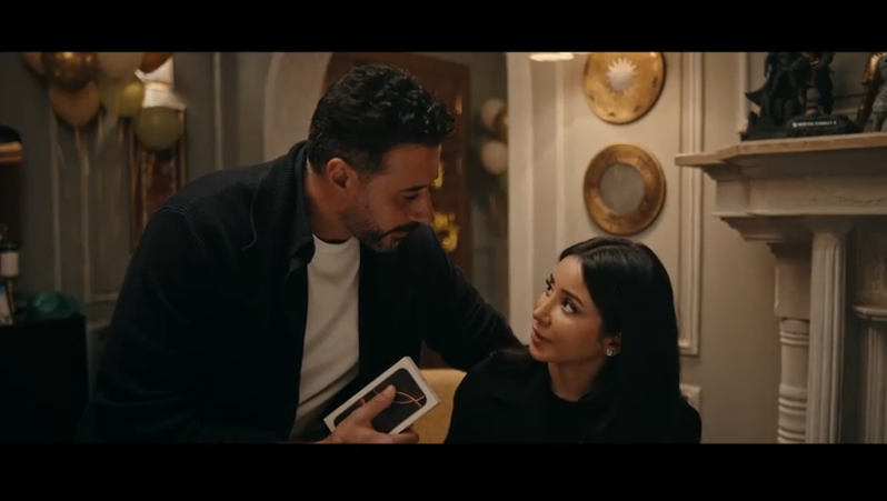 طارق وزوجته السابقة ووالده الطفل يوسف