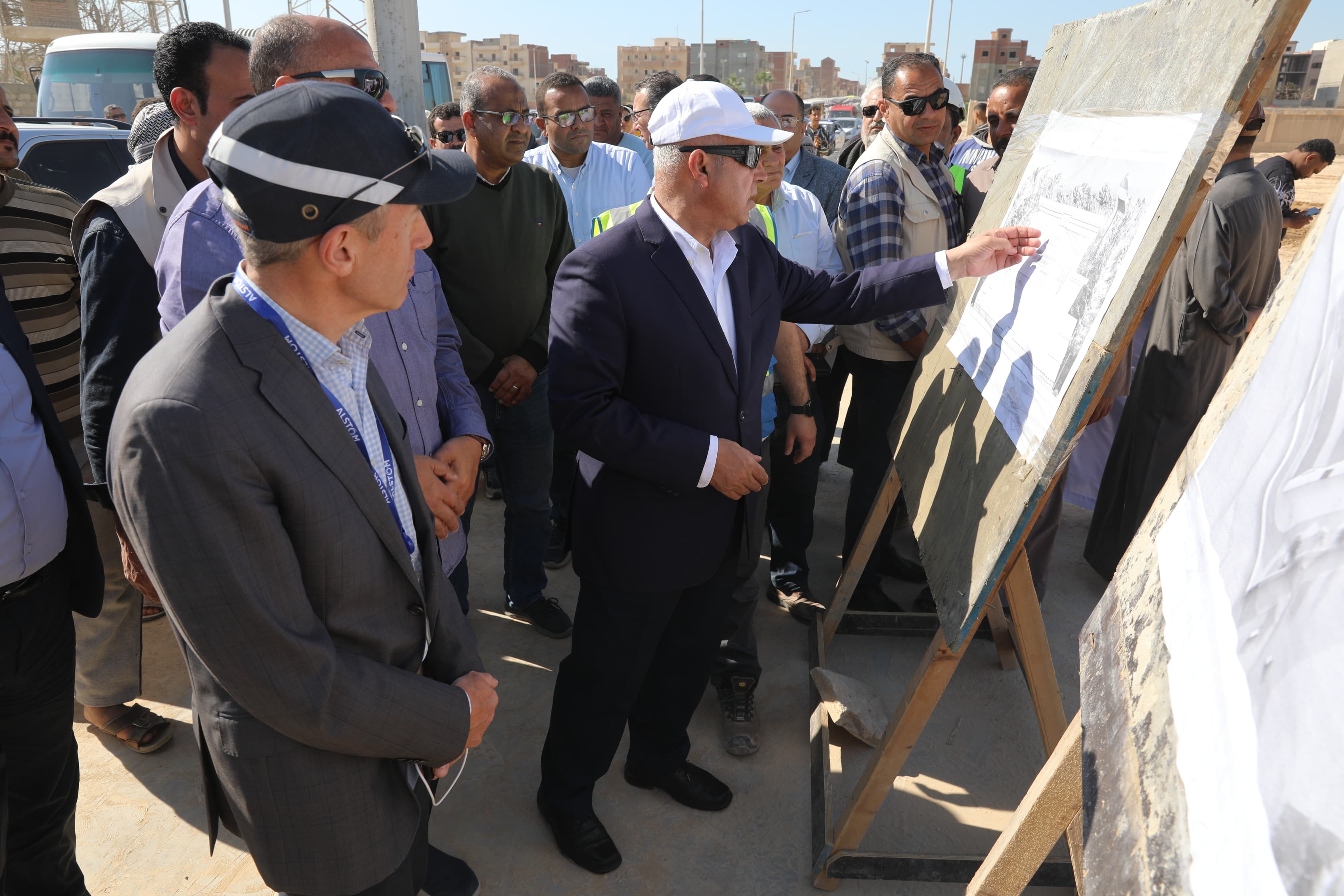 كامل الوزير يشهد بدء إنشاء مجمع ألستوم الصناعي ببرج العرب كامل الوزير يشهد بدء إنشاء مجمع ألستوم الصناعي ببرج العرب