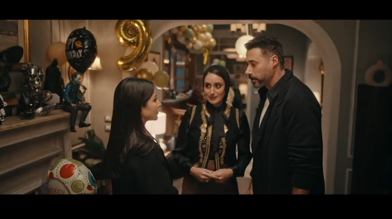 طارق ونيللي ووالده الطفل يوسف