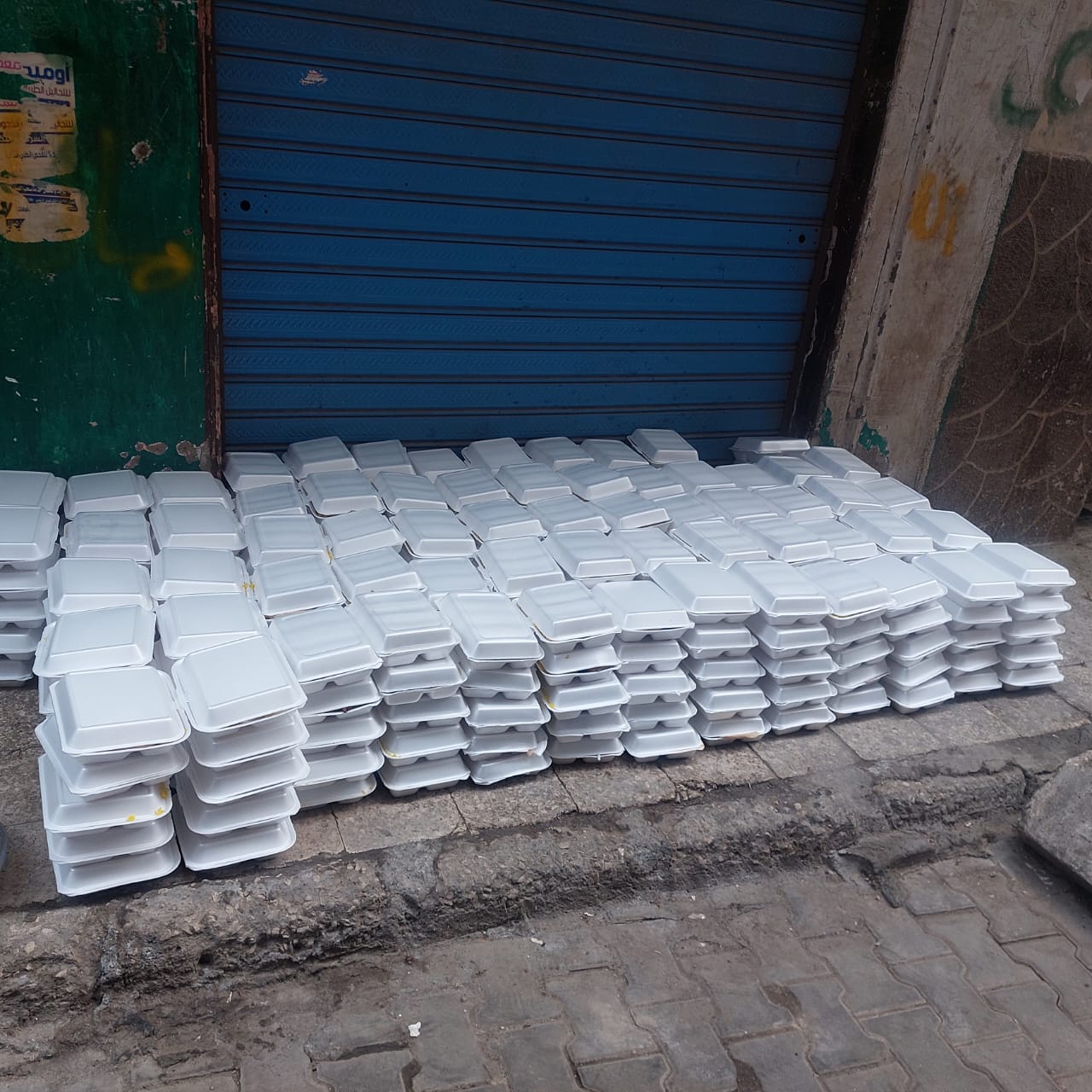 توزيع الوجبات توزيع الوجبات