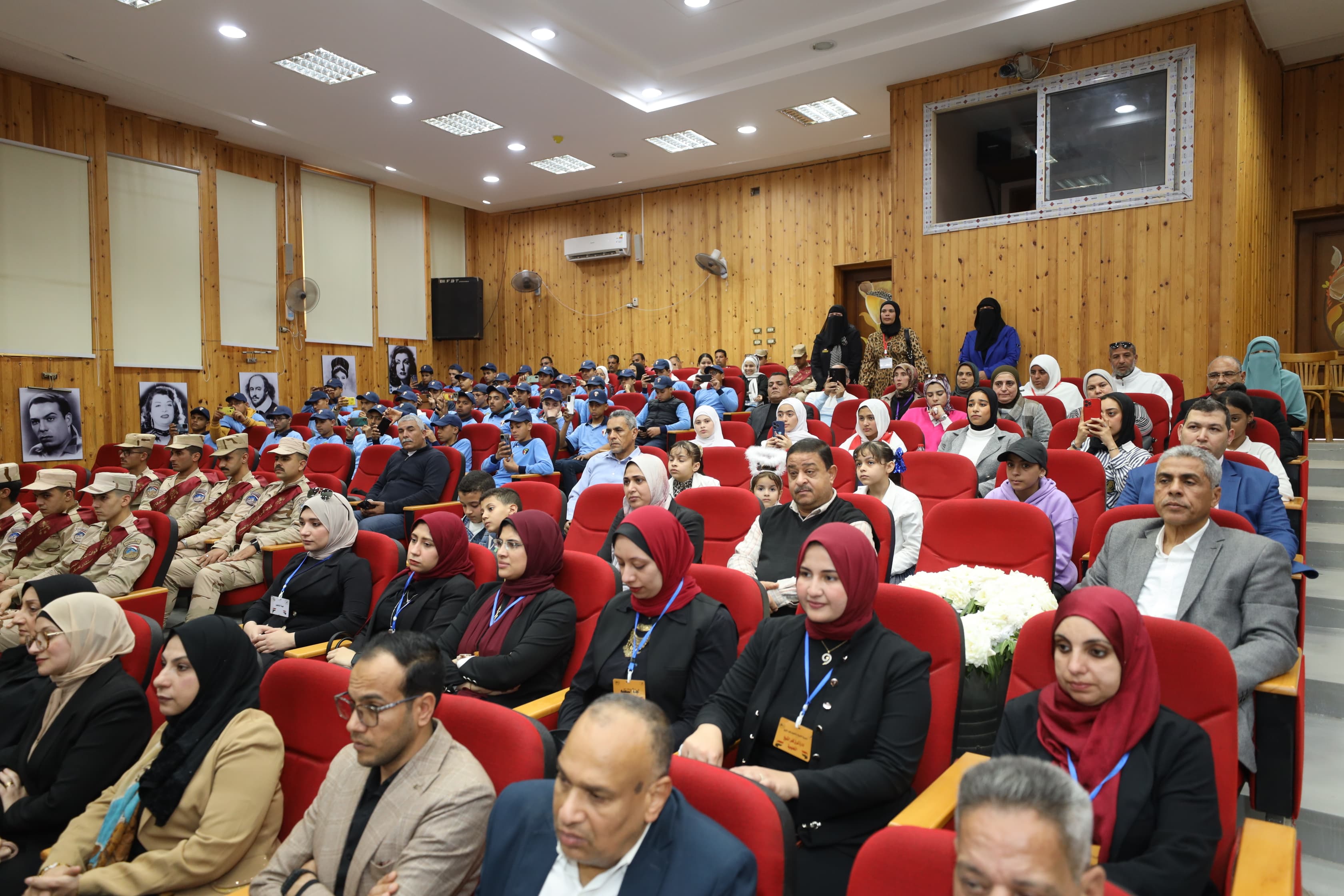 الحضور خلال الاحتفال