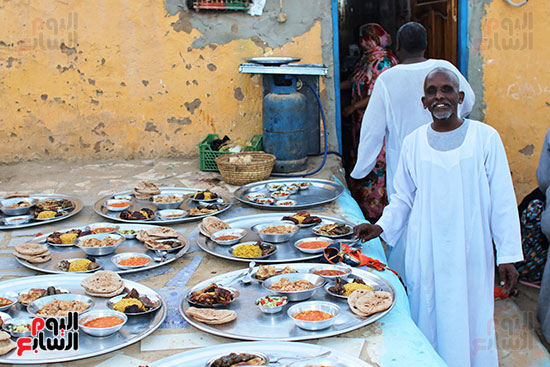 أهل-النوبة-أثناء-الإفطار أهل-النوبة-أثناء-الإفطار