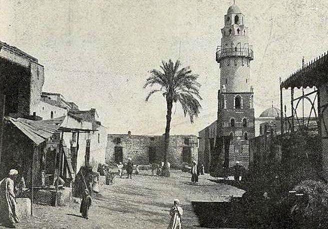 صور قديمة لمئذنة المسجد العتيق بإسنا