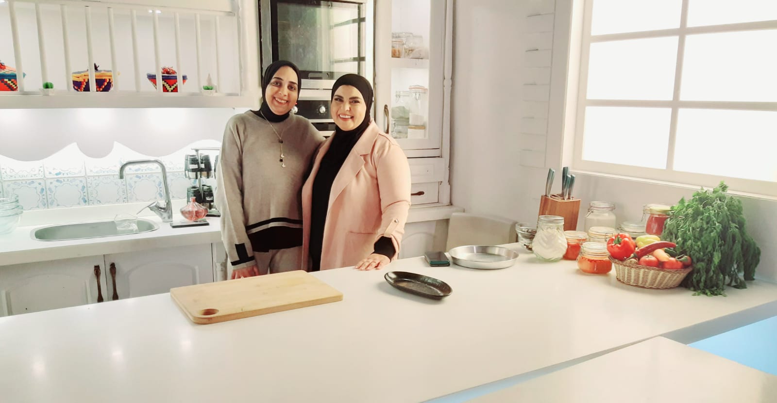 مع الشيف نجلاء الشرشابي مع الشيف نجلاء الشرشابي