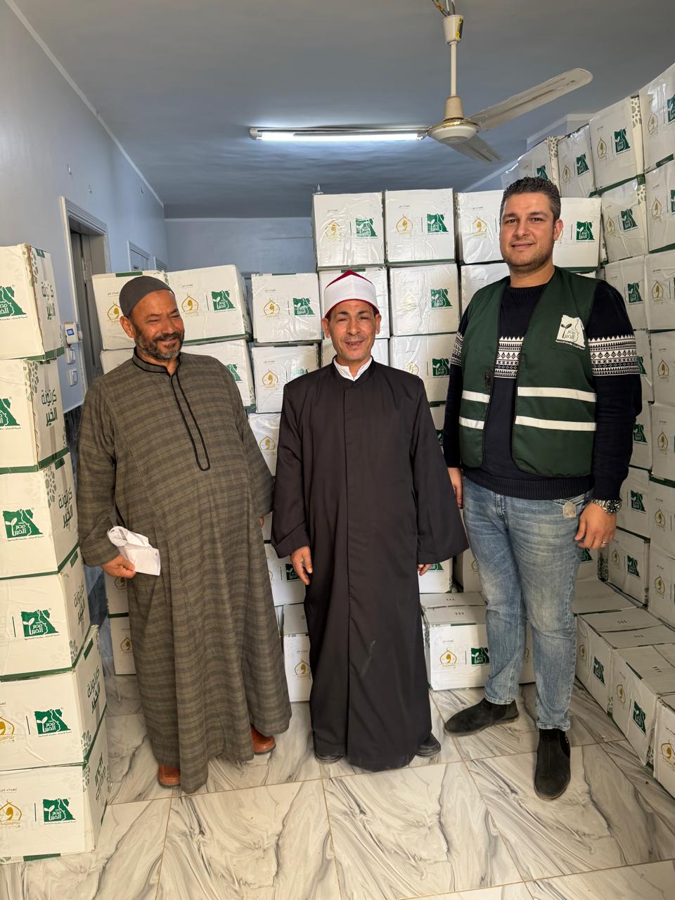 الاوقاف ومصر الخير توزع مائة ألف كرتونة غذائية الاوقاف ومصر الخير توزع مائة ألف كرتونة غذائية