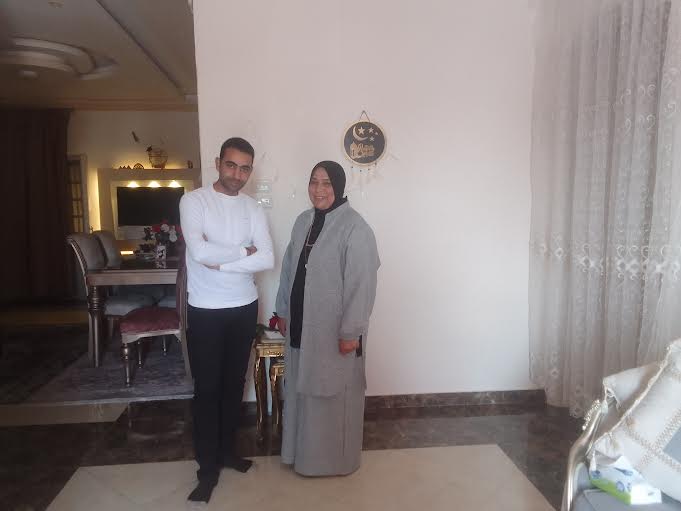 الأم المثالية رفقة مراسل اليوم السابع بدمياط الأم المثالية رفقة مراسل اليوم السابع بدمياط